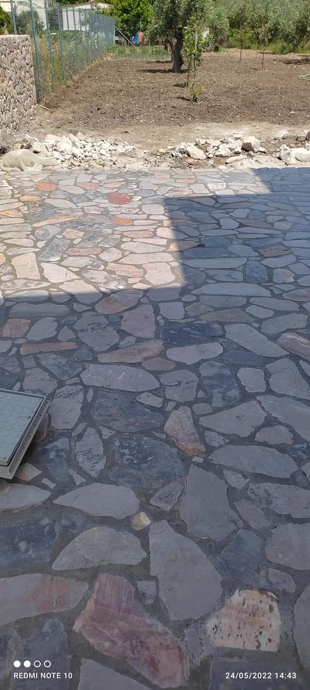 Δάπεδο από φυσική πέτρα